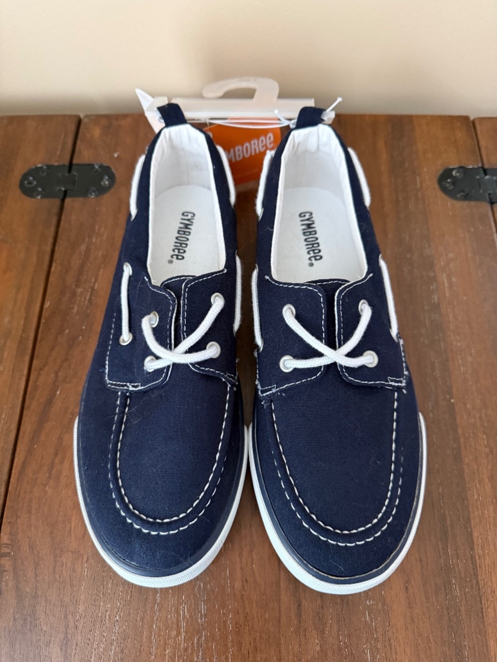 Gymboree Boys boat shoes/sneakers size 4 youth NWT